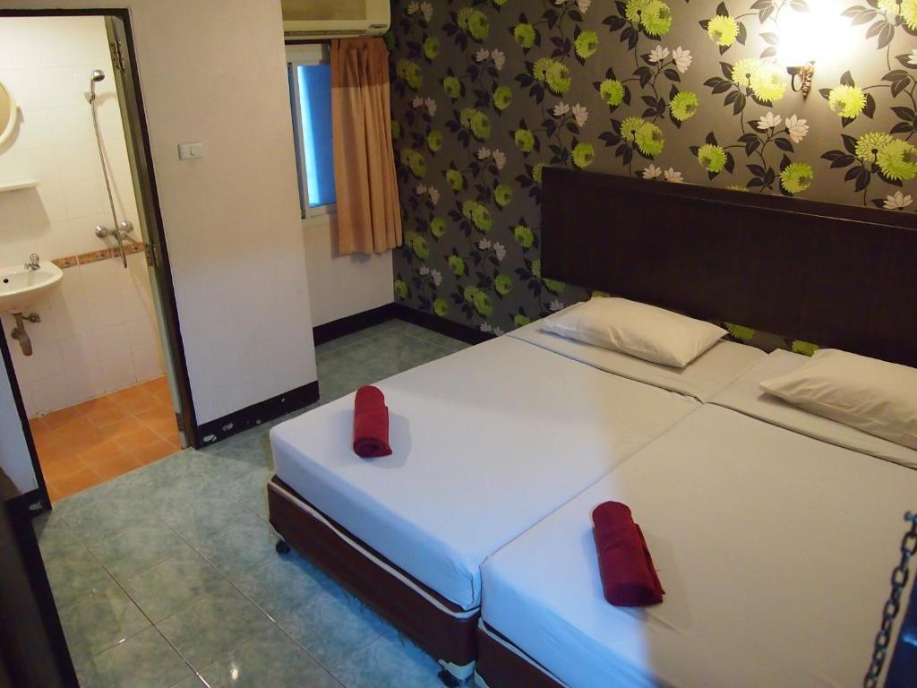 Four Sons Inn Bangkok Phòng bức ảnh