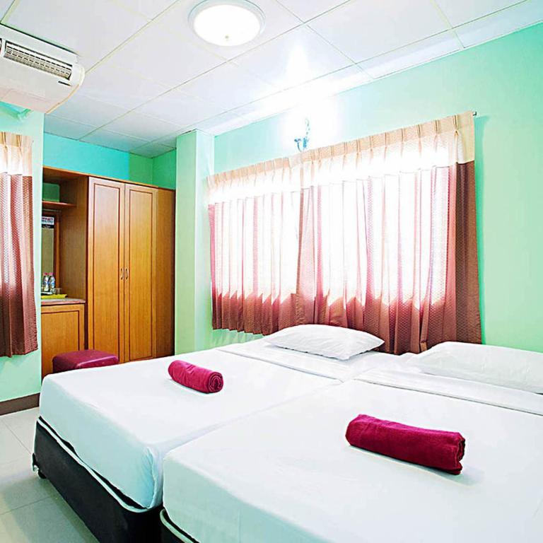 Four Sons Inn Bangkok Phòng bức ảnh